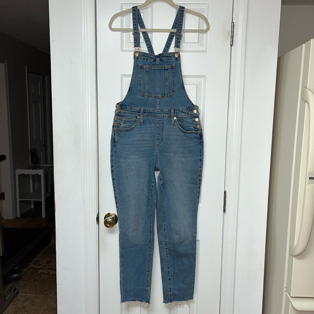 Universal Thread Medium Wash Denim Distressed Raw Hem Overalls